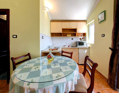 Petokrevetni apartman – br.6